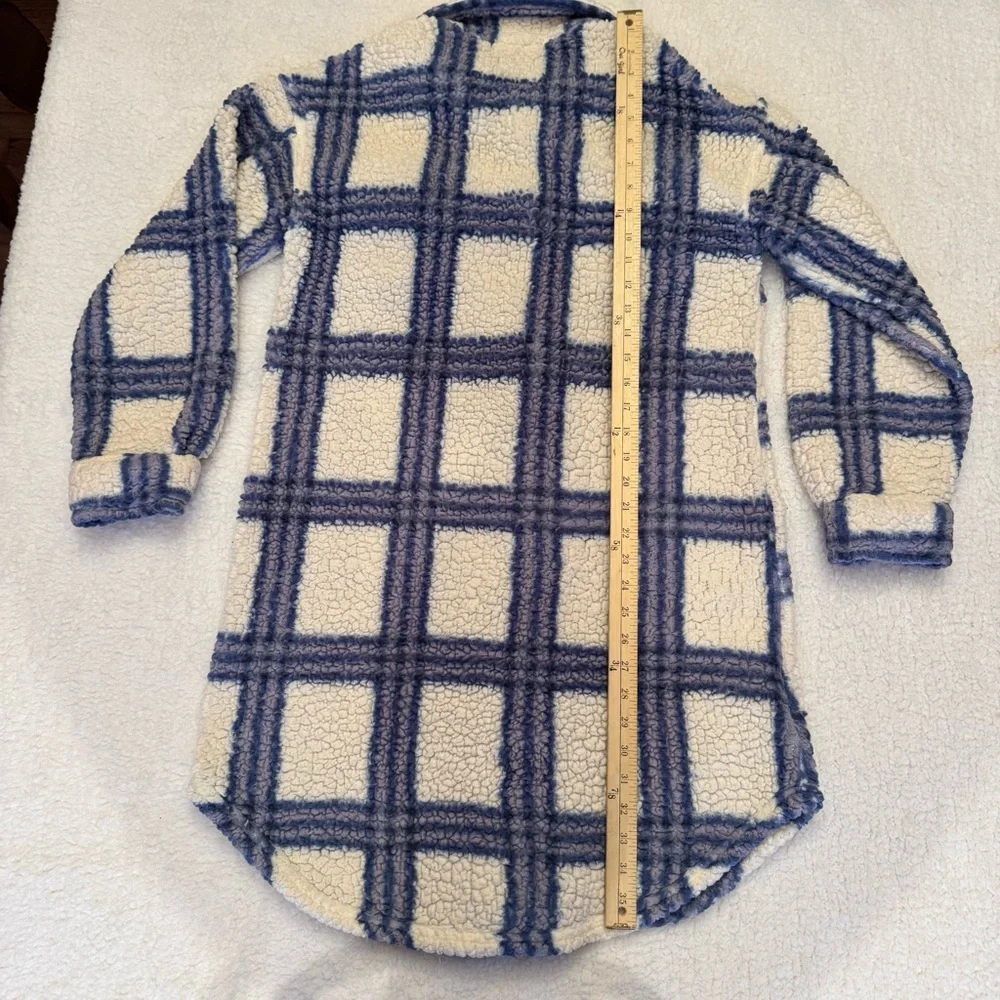 Almost Famous Sherpa Plaid Shacket Jacket Blue Cream Cozy XL - Picture 9 of 10